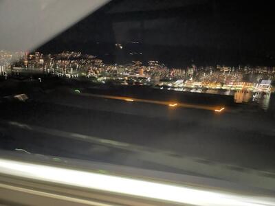 車窓からの神戸の夜景